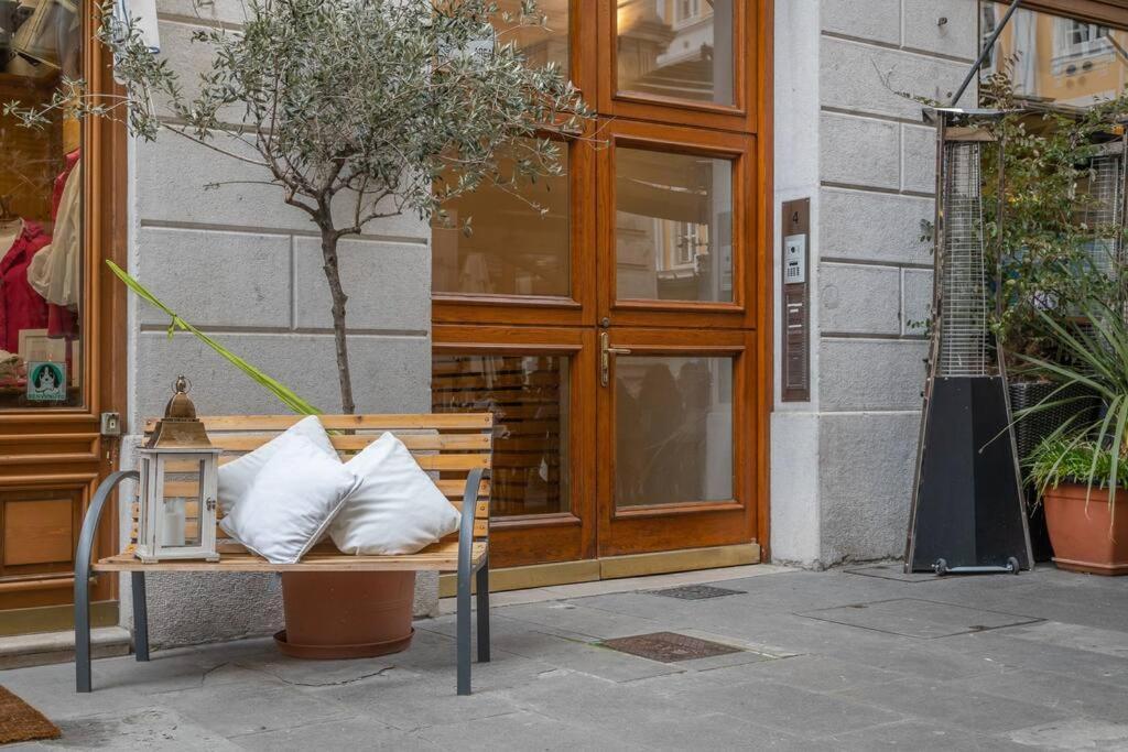 Apartments Trieste Centro I 3 Dış mekan fotoğraf